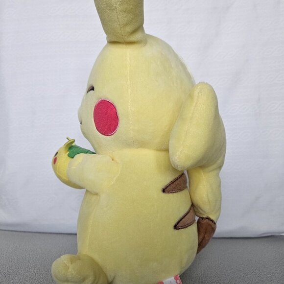 "Banpresto" Pikachu with Mochi Pokemon Tea Party Japanese Sweets Collection - Picture 5 of 9